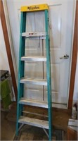 Davidson 6' Fiberglass Step Ladder
