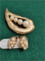 Vtg Pearl Leaf Brooch and Clip-on Earring Set