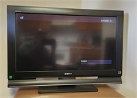 Sony 37 inch TV with Remote