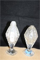 CLEAR GLASS SALT & PEPPER SHAKERS