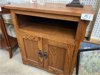 ROLLING OAK CABINET / STAND