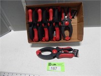 8 - 3" Ratcheting clamps, appear newer condition