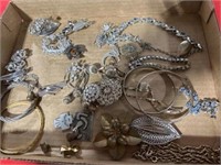 Miscellaneous sparkly jewelry