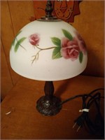 Rose globe lamp