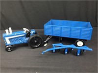 Tru Scale die cast tractor with wagon and plastic