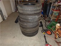 5-265-70Rx17 Goodyear Wrangler tires 75%