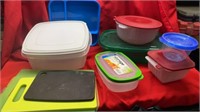 CONTAINERS, CUTTING BOARDS, PICNIC PLATES