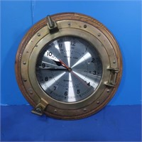 Quartz Battery Op "Ships Time" Porthole Style