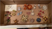 Assorted Costume Jewelry Lot Clip Ons Brooches
