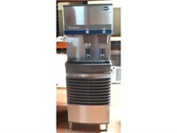 Follett Ice Maker with Dispenser/Water. like new