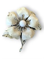Sarah coventry flower brooch silver color with whe