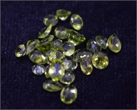 28pcs Loose Cut Light Green Gemstones