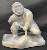 DESIRABLE SIGNED INUIT SOAPSTONE CARVING W AGE