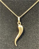 FINE 10K YELLOW GOLD NECKLACE W HORN PENDENT