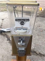 Vintage Oak Gumball/ Mint Machine .25 on Stand