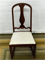 Vintage petite rocking chair
