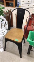 Metal/wood chair