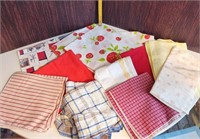 Vintage set of kitchen linens