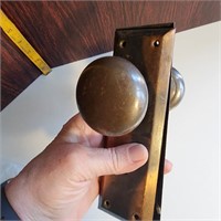 Vintage door knob set