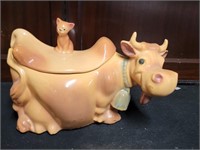 Brush McCoy Cow cookie jar w/ Winking Cat