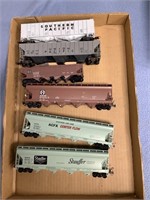 6 Train Cars