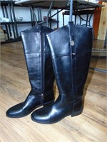Tommy Hilfiger Boots ( size 9M)