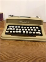Vintage Tom Thumb Typewriter