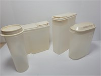 4 Rubber Maid Containers with Lids