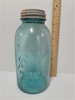 Vintage Blue Ball Perfect Mason Jar with Lid;