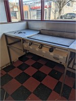 2 flat top griddles with stand