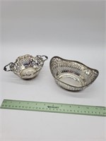pr of late 18th-early19th cent. 833 silver baskets
