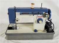 Vtg White Co. Zigzag Stitcher Sewing Machine