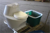 Humus Composting Toilet w/110v Fan, Works Per