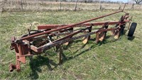 (Off Site) IH 5 Bottom Plow
3 Coulters