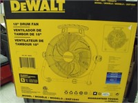 New Dewalt 18 in. (45.72 cm) Floor Fan