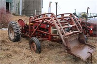 IH 330 UTILITY GAS TRACTOR WITH LOADER