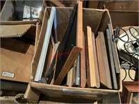 LOT - WOODEN PICTURE FRAMES