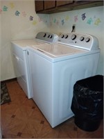 Matching Whirlpool Washer & Dryer