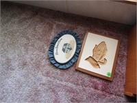 2 WALL ITEMS - PRAYING HANDS AND HOME SWEET HOME