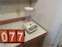 KENMORE BLENDER WITH COVER, JUICER