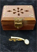 Vintage Tie Bar/Clip With Wooden Trinket Box