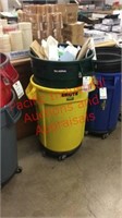 Trash Cans (2)