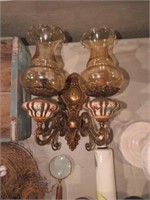 BEAUTIFUL VINTAGE BRASS WALL SCONCE