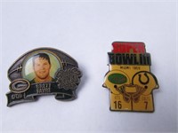 Two Vintage Packer, NFL Buttons Brett Farve and