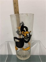 1973 Daffy Duck Pepsi glass-good color