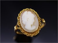 Vintage carved cameo set 18ct yellow gold ring