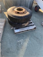 2x10.00 R20 RadialBridgestone Snow SemiTruck Tires
