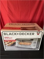 Black & Decker convection oven new in box