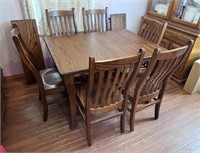 Nice Kitchen Table with 6 Chairs and 2 Leaves
