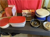 Rubbermaid items, bowls, brownie, pan set